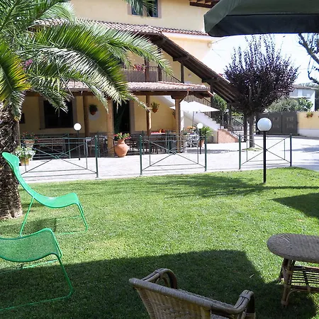 بيت ضيافة Residenza Cerci 3*