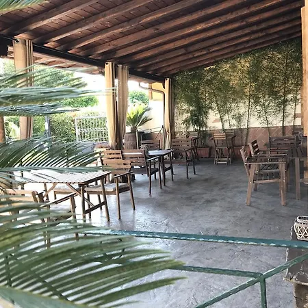 بيت ضيافة Residenza Cerci فالمونتوني